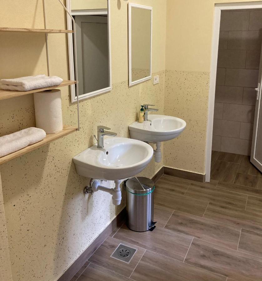 Glamping Naselje Zeleni Turizem Hotel Makole Exterior foto