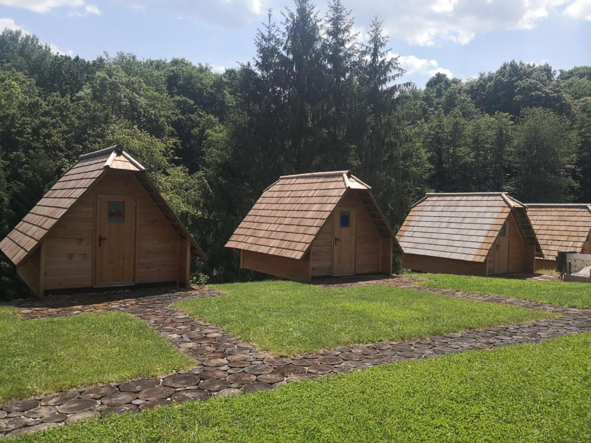 Glamping Naselje Zeleni Turizem Hotel Makole Exterior foto