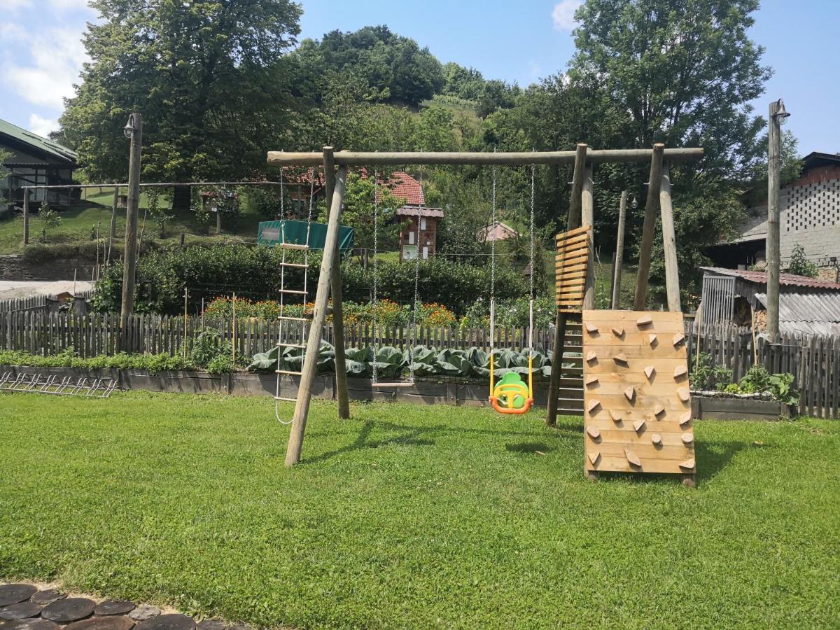 Glamping Naselje Zeleni Turizem Hotel Makole Exterior foto