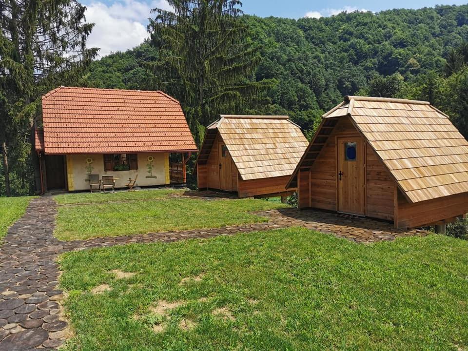 Glamping Naselje Zeleni Turizem Hotel Makole Exterior foto