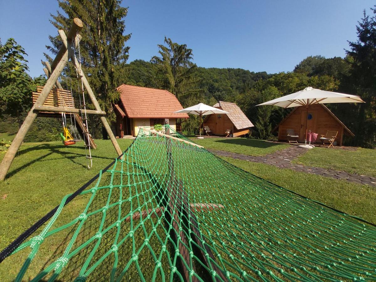 Glamping Naselje Zeleni Turizem Hotel Makole Exterior foto